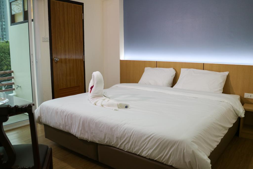 Beerapan Hotel Bangkok Dış mekan fotoğraf