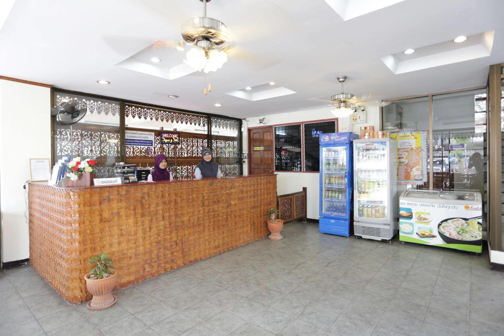 Beerapan Hotel Bangkok Dış mekan fotoğraf