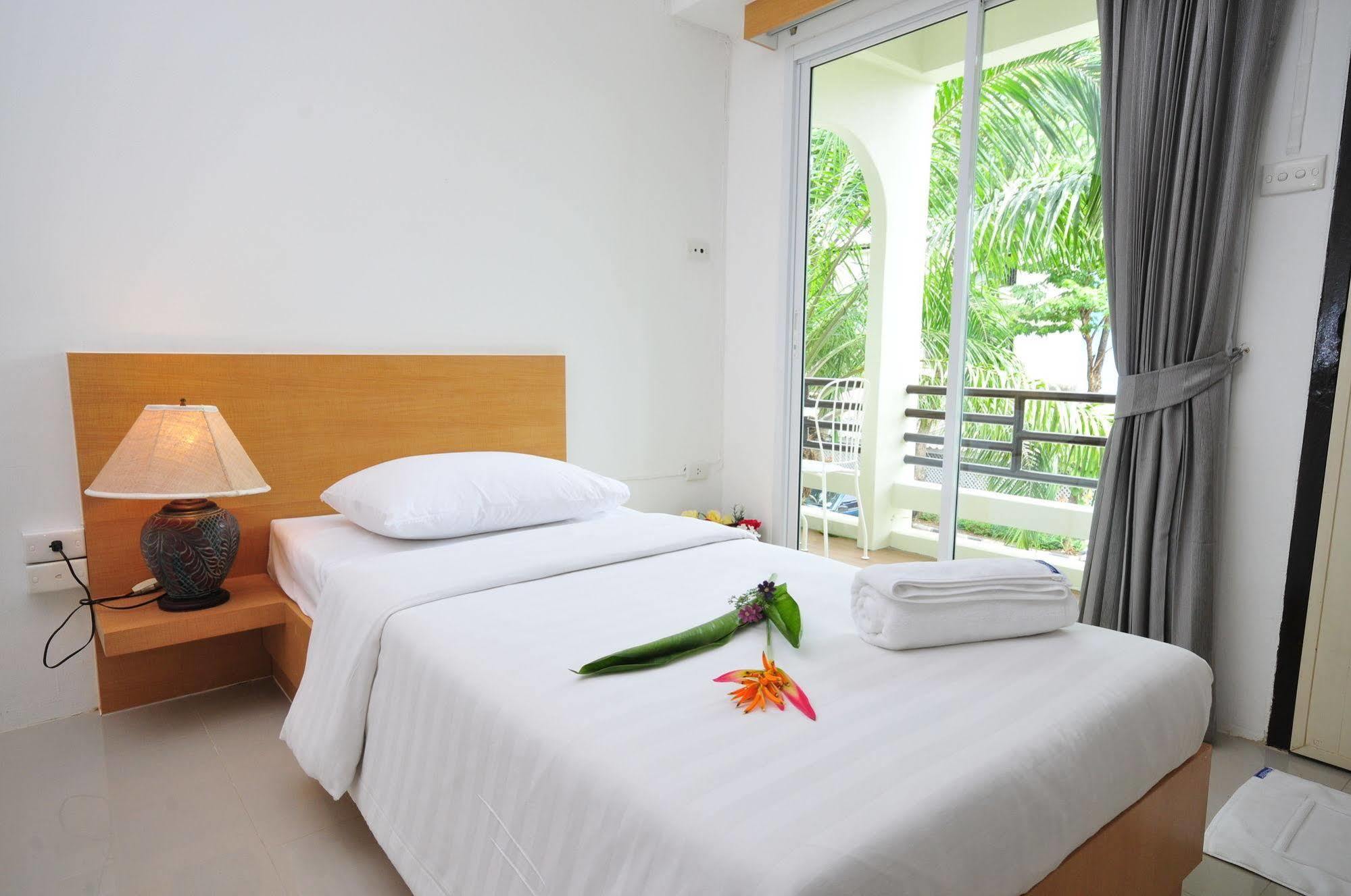 Beerapan Hotel Bangkok Dış mekan fotoğraf