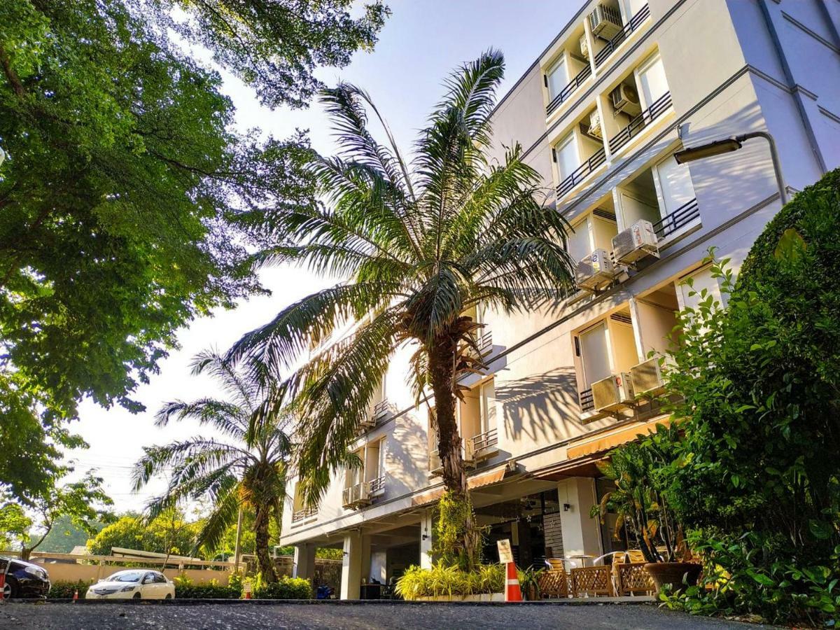 Beerapan Hotel Bangkok Dış mekan fotoğraf